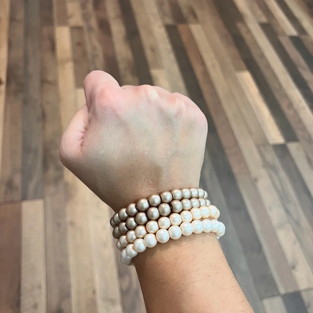 Elegant Pearl Bracelet Set - Picture 1 of 4